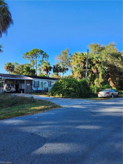 2500 Gail Helen Ct, North Fort Myers, FL, 33917-2468 | Card Image