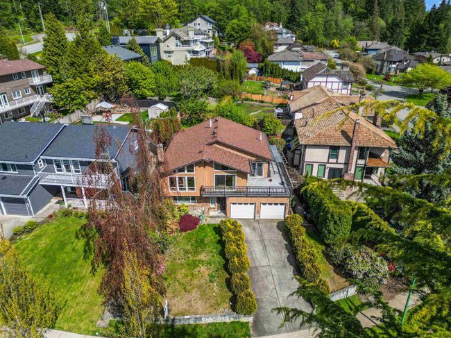1060 Ayshire Drive, House other with 5 bedrooms, 3 bathrooms and null parking in Burnaby BC | Image 2