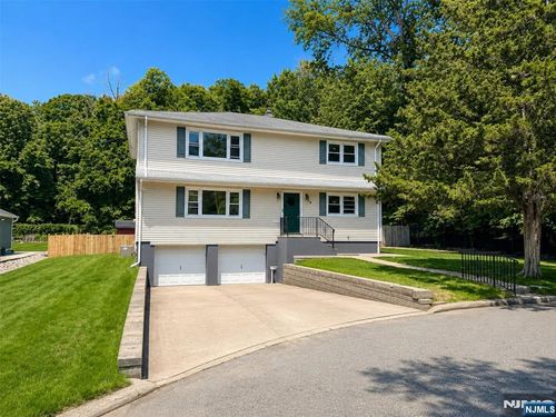 28 Carr Street, Pompton Lakes, NJ, 07442 | Card Image