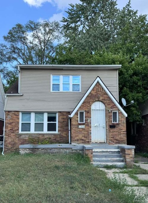 15838 Woodingham Dr, Detroit, MI, 48238-1252 | Card Image