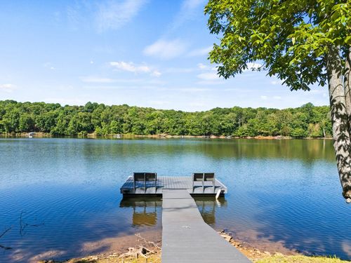 111 Michelle Dr, Chesnee, SC, 29323-8522 | Card Image