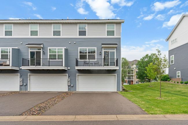 3141 Clover Ridge Dr, Townhouse with 3 bedrooms, 3 bathrooms and null parking in Chaska MN | Image 36