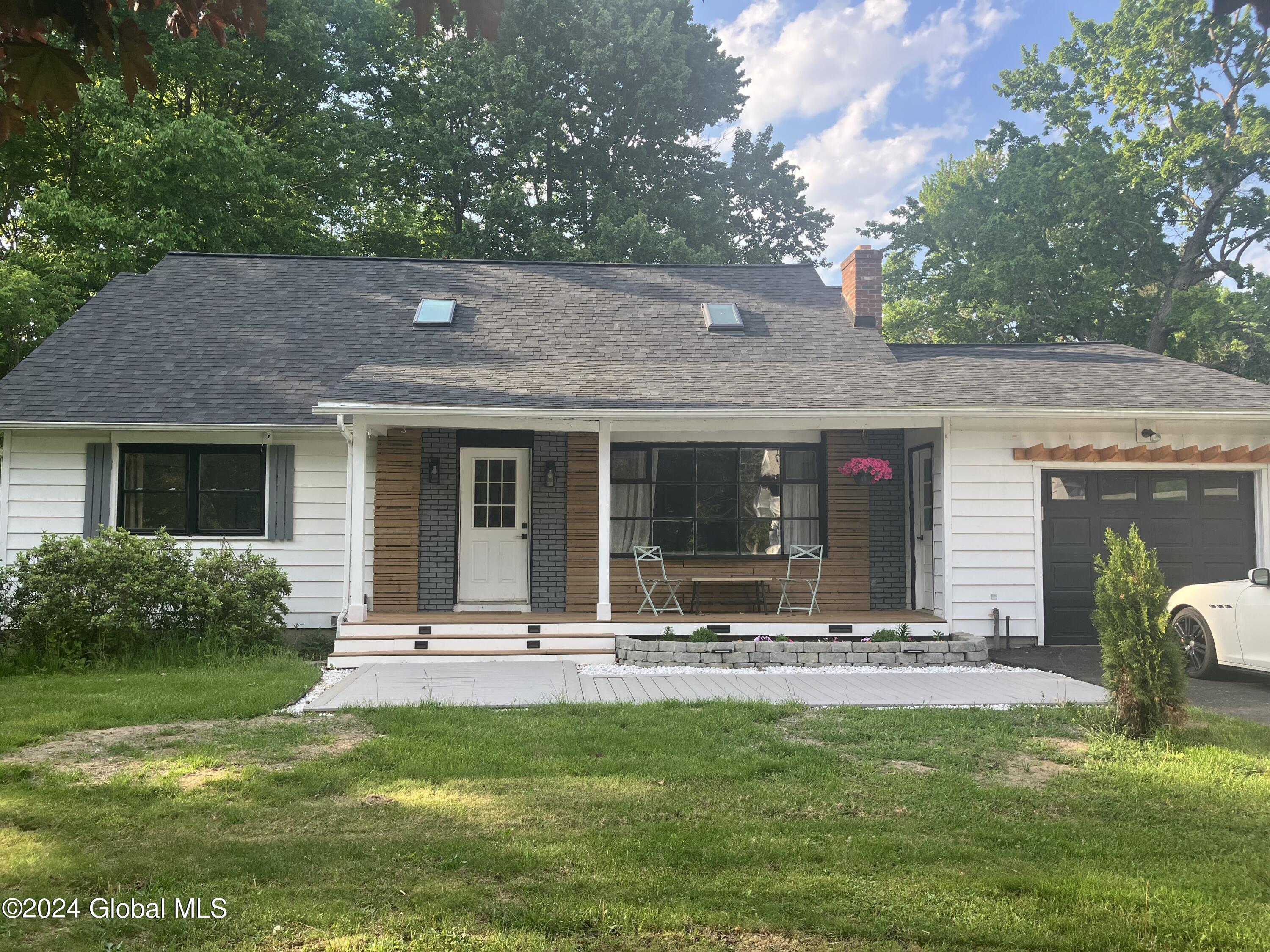 Eastern Ave, Charlton, NY 12019