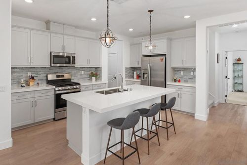 1091 Barry Pl, Escondido, CA, 92026-1655 | Card Image