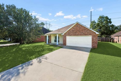 10930 Woodhaven Dr, Denham Springs, LA, 70726-6862 | Card Image