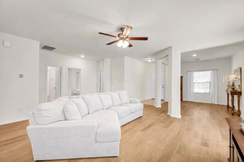 10510 Watershed Dr, Rosharon, TX, 77583-4665 | Card Image