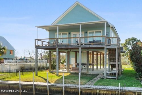 854 Deer Dr, Bay Saint Louis, MS, 39520-9045 | Card Image