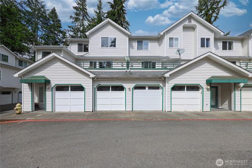 apt-c204-16219 Northup Way, Bellevue, WA, 98008-2534 | Card Image