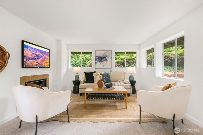 20039 99 Th Ct Ne, House other with 3 bedrooms, 3 bathrooms and 2 parking in Bothell WA | Image 4