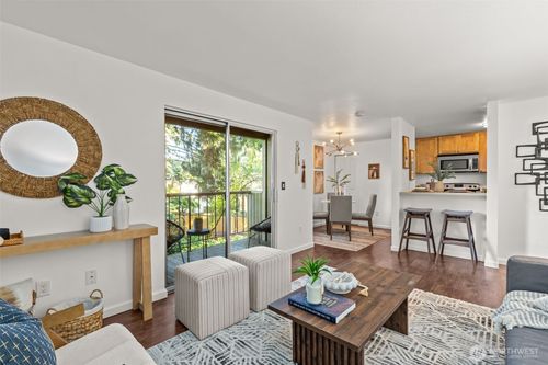 m7-4601 Sw 320th St, Federal Way, WA, 98023-2400 | Card Image