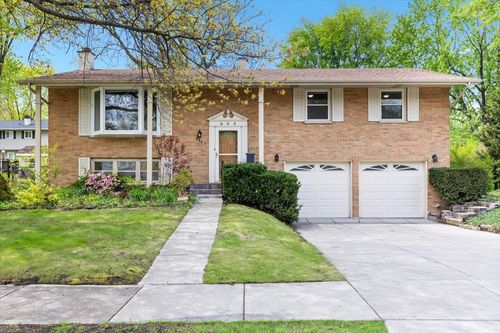 644 N Glenn Dr, Palatine, IL, 60074-7122 | Card Image