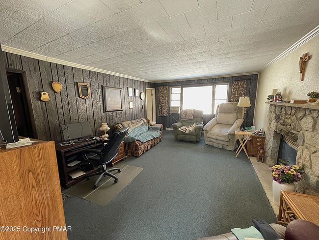 Living Room | Image 7