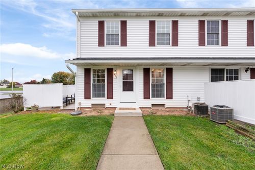 4-d-17506 Independence Court, Brook Park, OH, 44142 | Card Image