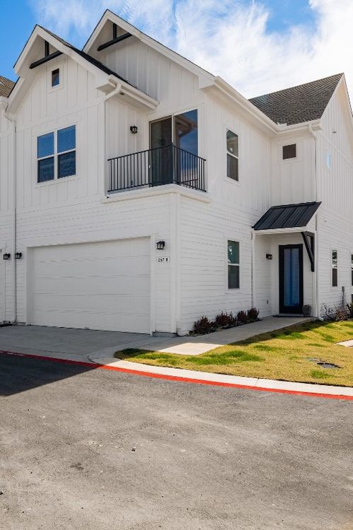 b-267 Lourdes Ct, Dripping Springs, TX, 78620-2381 | Card Image