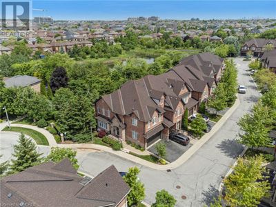 300 Ravineview Way, Townhouse with 3 bedrooms, 4 bathrooms and 4 parking in Oakville ON | Image 1