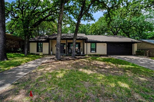 405 Billy Creek Cir, Hurst, TX, 76053-6363 | Card Image