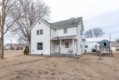 329 Cedar St, Nicollet, MN, 56074-2047 | Card Image