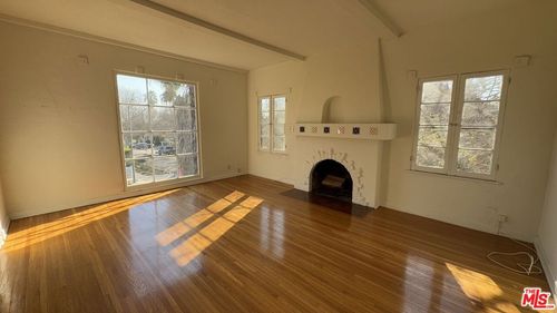 1553 S Durango Ave, Los Angeles, CA, 90035-3324 | Card Image