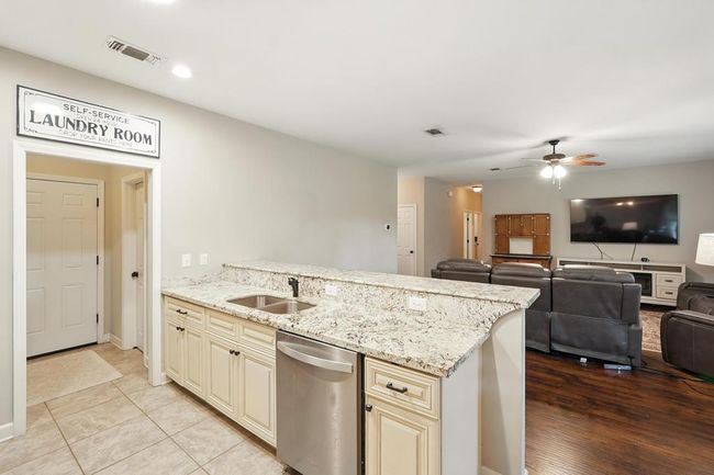 63 Meadow Path Cir, House other with 3 bedrooms, 2 bathrooms and 2 parking in Picayune MS | Image 6