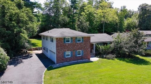 17 Edgewood Ave N, West Orange, NJ, 07052-3119 | Card Image