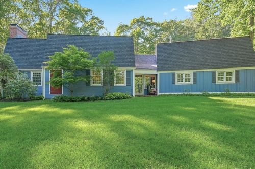123 Washington St, Boxford, MA, 01921-1208 | Card Image