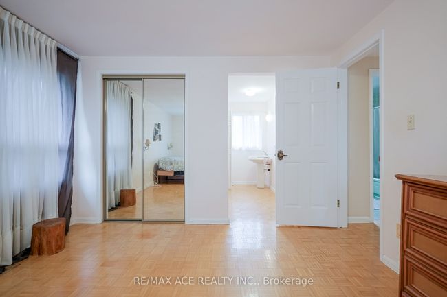 28 Wilkins Dr, House other with 6 bedrooms, 3 bathrooms and 4 parking in Kitchener ON | Image 25