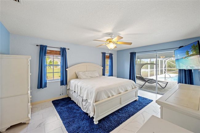 12950 Sw Pembroke Cir S, House other with 3 bedrooms, 2 bathrooms and null parking in LAKE SUZY FL | Image 15