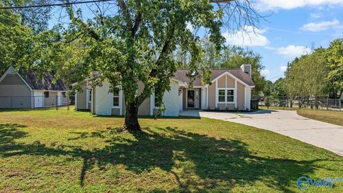 106 Oxford Dr, Meridianville, AL, 35759-1928 | Card Image
