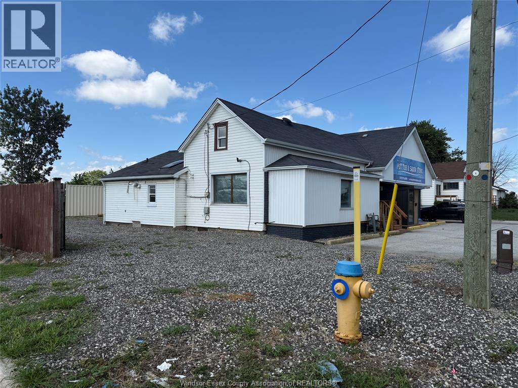 Commercial Lease in Tecumseh 2
