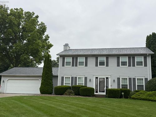 10 Meadowbrook Dr, Fremont, OH, 43420-1558 | Card Image
