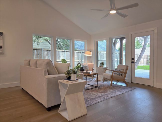 233 Woodcrest Dr, House other with 3 bedrooms, 3 bathrooms and null parking in Richardson TX | Image 8