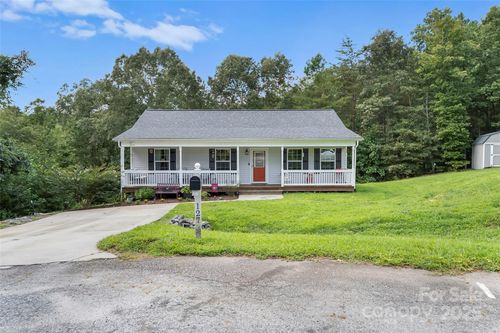 3839-127 Serenity Ln, Hickory, NC, 28601-9507 | Card Image