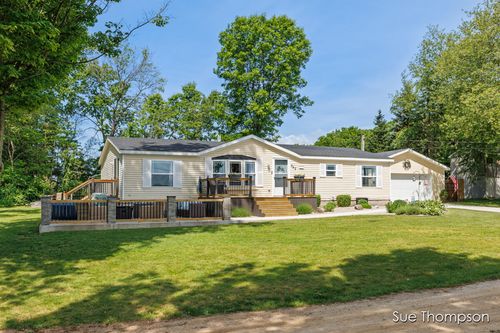 342 Adele Dr, Trufant, MI, 49347-9521 | Card Image