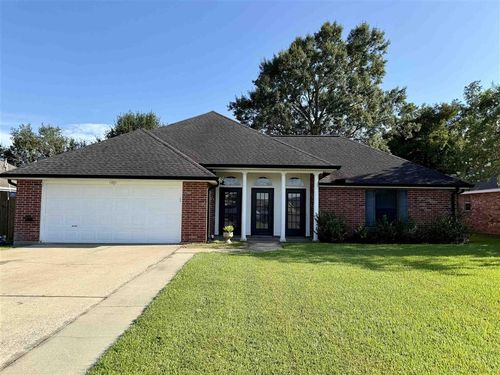 1001 Aberdeen Dr, Lake Charles, LA, 70605-7118 | Card Image