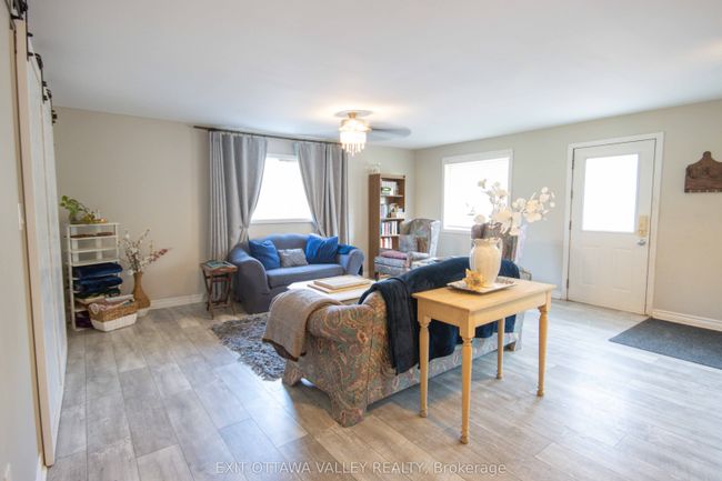 16358 Highway 60, House other with 4 bedrooms, 2 bathrooms and 8 parking in Killaloe ON | Image 8