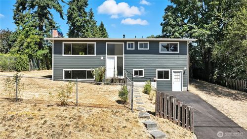 2927 203rd St Sw, Lynnwood, WA, 98036-6936 | Card Image