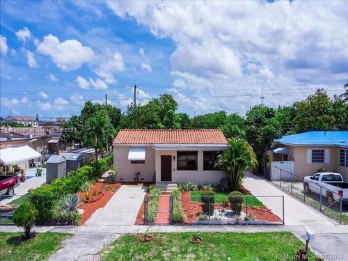 52 E 50th Pl, Hialeah, FL, 33013-1445 | Card Image