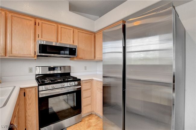 UNIT-201 - 8048 Astrology Ct, Condo with 3 bedrooms, 2 bathrooms and null parking in Las Vegas NV | Image 19