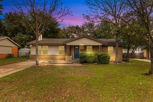 2120 Cambridge Dr, Irving, TX, 75061-6819 | Card Image