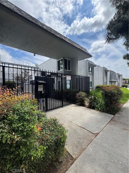 309-5500 Ackerfield Ave, Long Beach, CA, 90805-4956 | Card Image