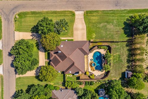 610 Shallow Creek Drive, Oak Leaf, TX, 75154 | Card Image