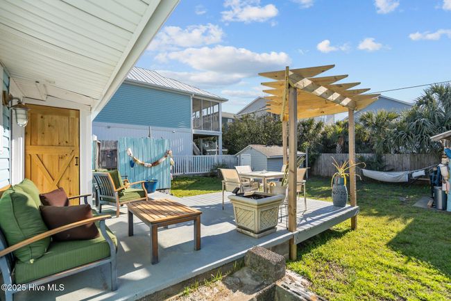 333 Fourth Ave S, House other with 2 bedrooms, 2 bathrooms and null parking in Kure Beach NC | Image 32