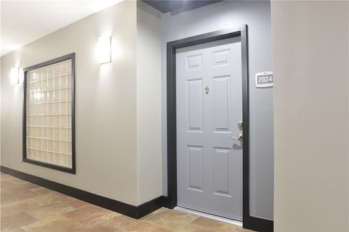 2024-390 17th St Nw, Atlanta, GA, 30363-2001 | Card Image