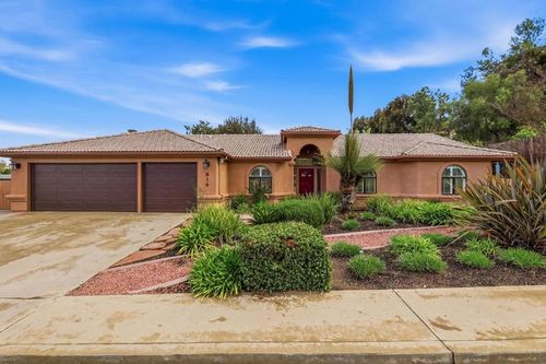 816 Birch Ave, Escondido, CA, 92027-3901 | Card Image