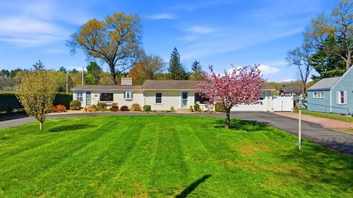 40 Pittroff Ave, South Hadley, MA, 01075-2246 | Card Image