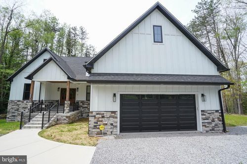 2045 Swallow Falls Rd, OAKLAND, MD, 21550 | Card Image