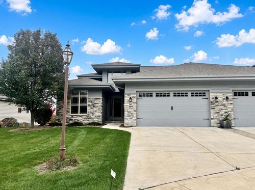 809 Conifer Ct, Waukesha, WI, 53188-2563 | Card Image