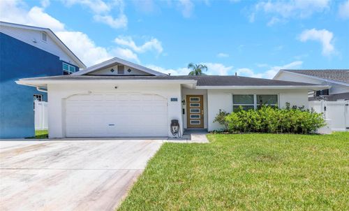 5701 Denver St Ne, ST PETERSBURG, FL, 33703-1853 | Card Image