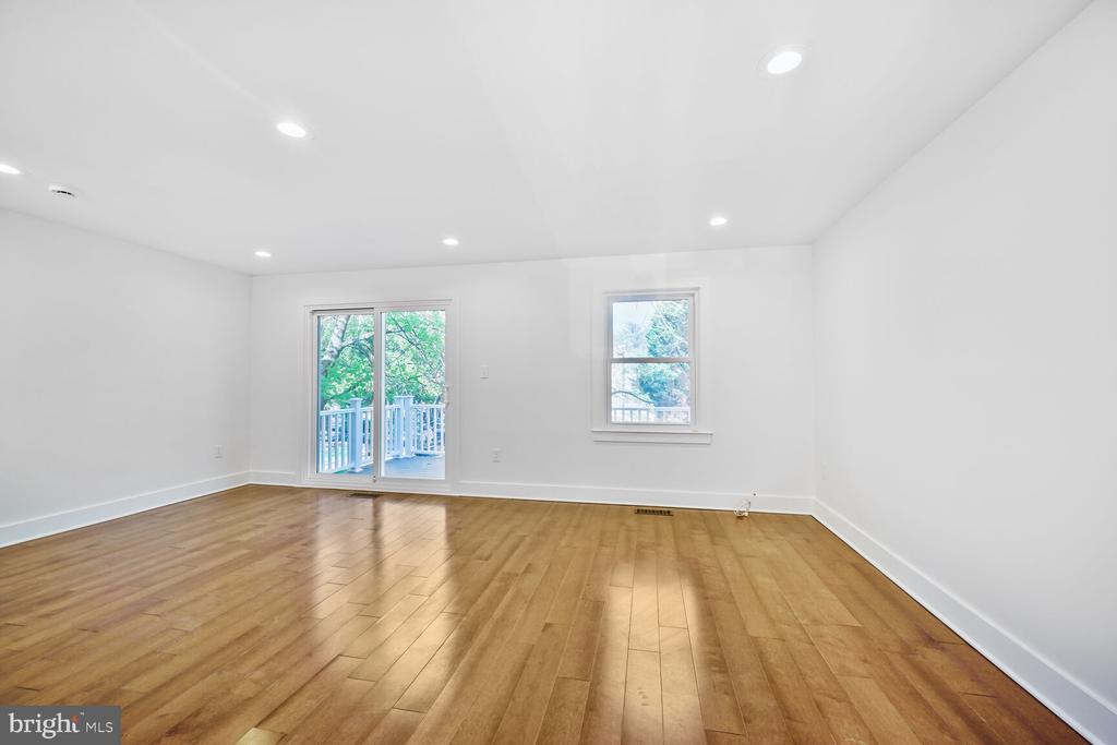 Residential Lease in BETHESDA 3