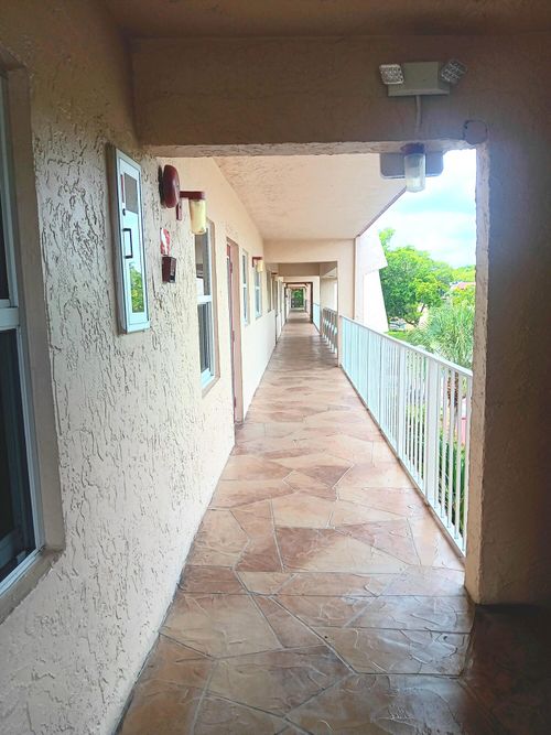 401-1030 Country Club Dr, Margate, FL, 33063-3217 | Card Image